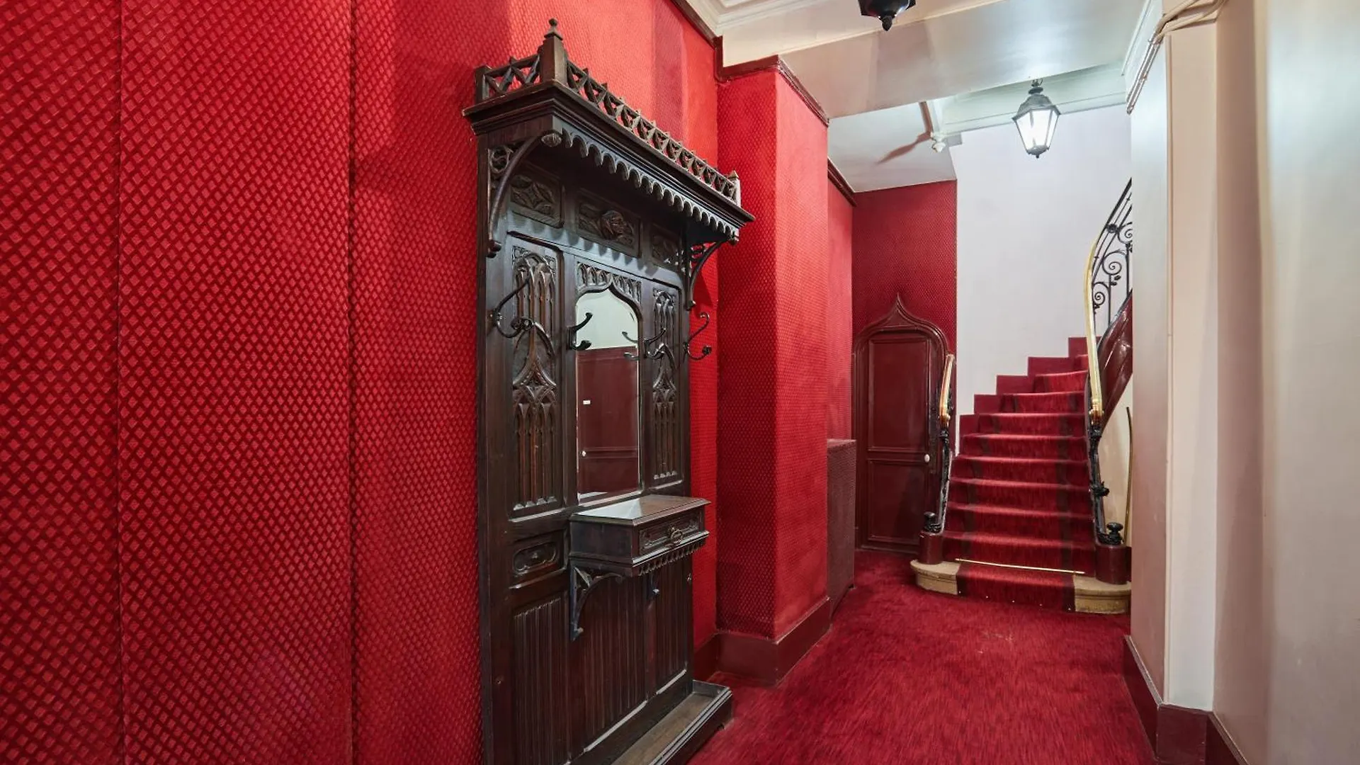 Charming 1br Rue Des Martyrs Apartment Paris