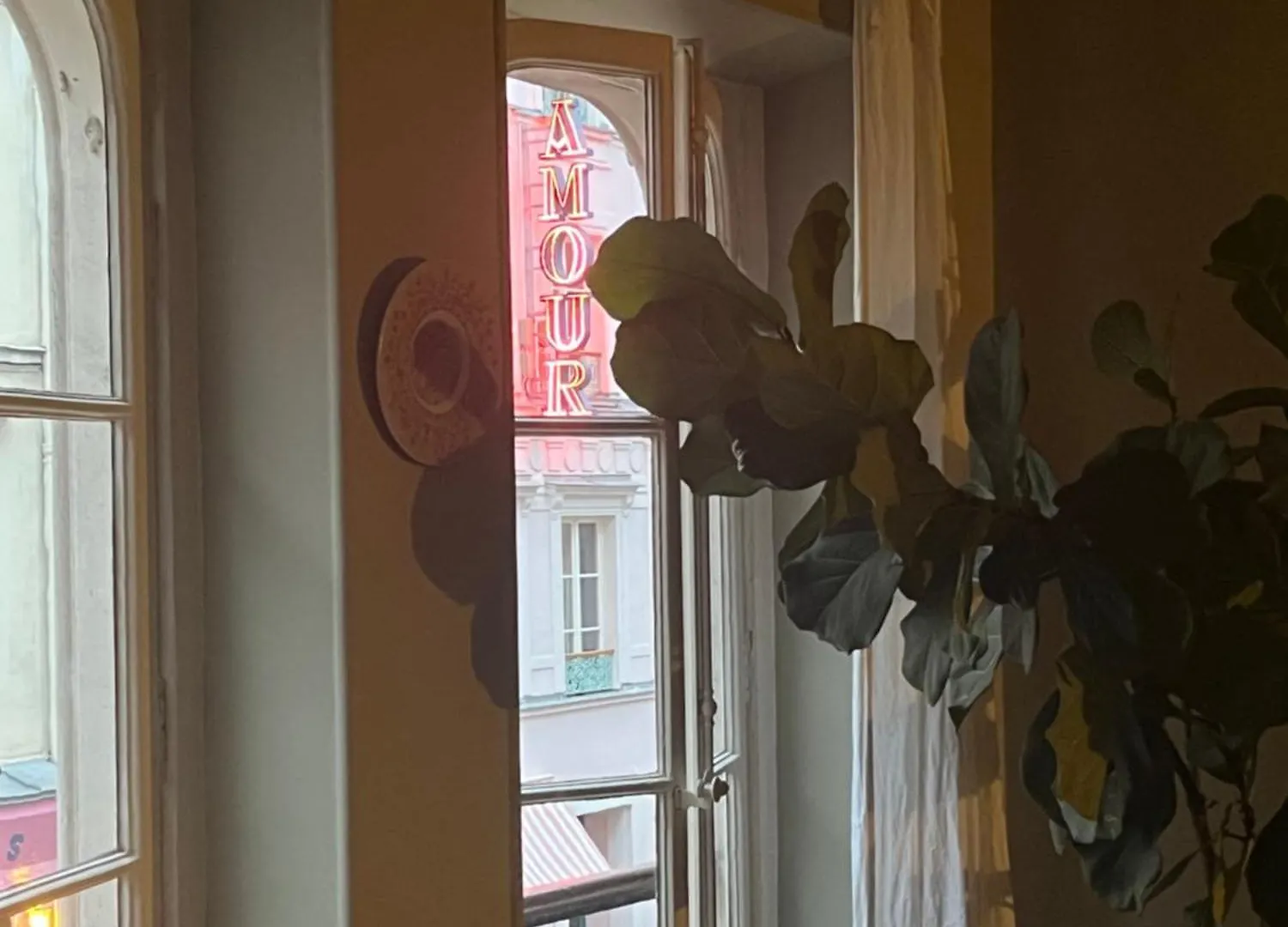 Charming 1br Rue Des Martyrs *